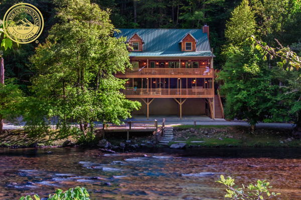 A River Paradise on the bank of Tuckasegee River