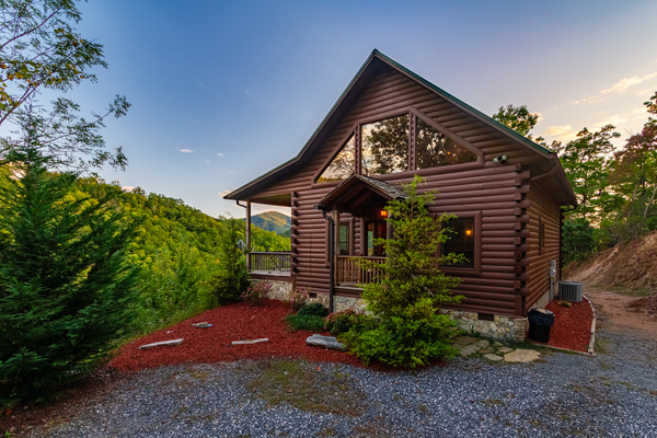 Cedar Ridge vacation log cabin