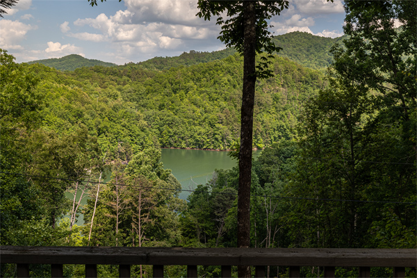 Eagles Nest cottage above Fontana Lake