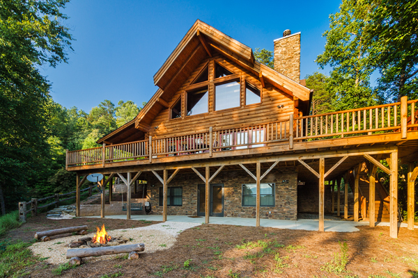 Peaceful Paradise log cabin on Fontana lake